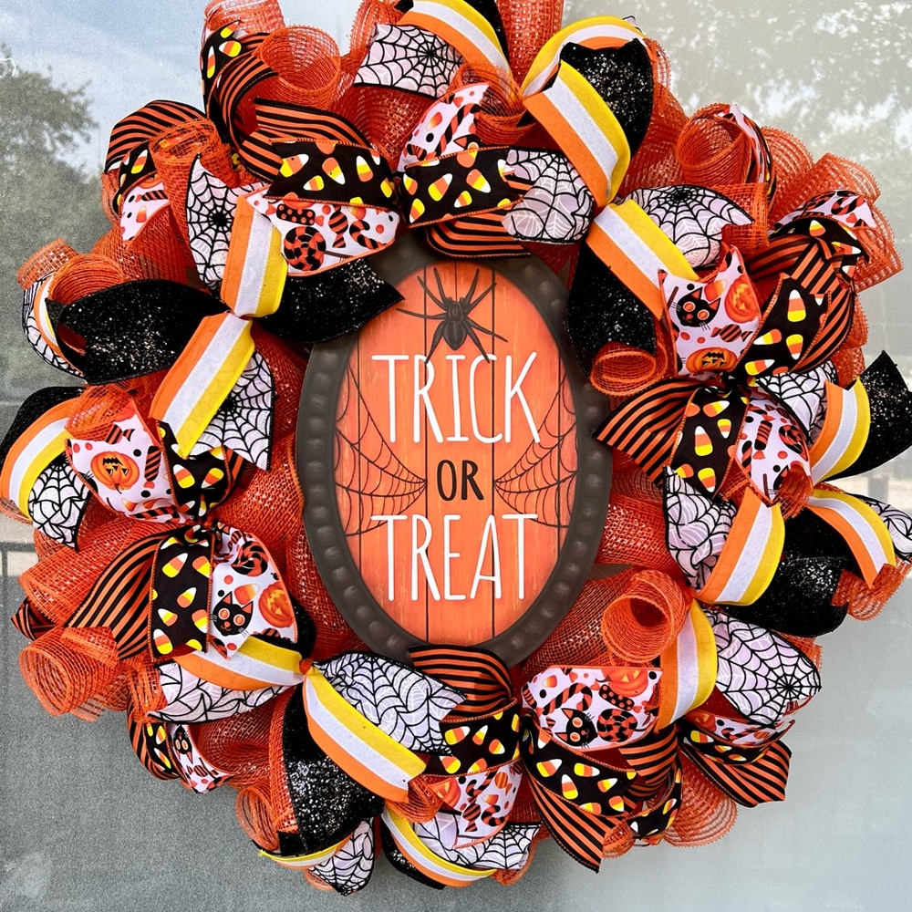 Halloween Trick or Treat Wreath - Orange and Black